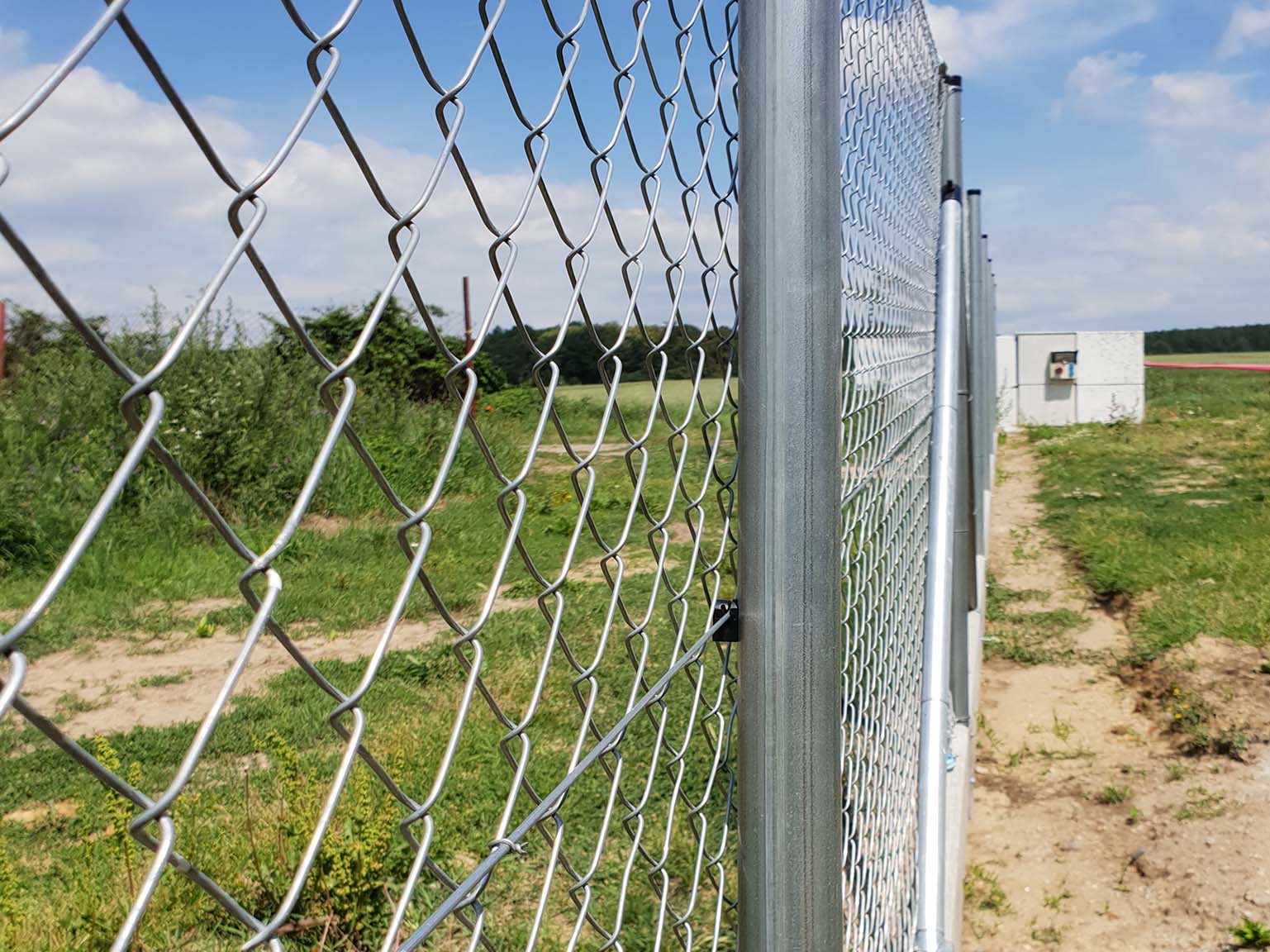 klasické čtyřhranné pozinkované pletivo